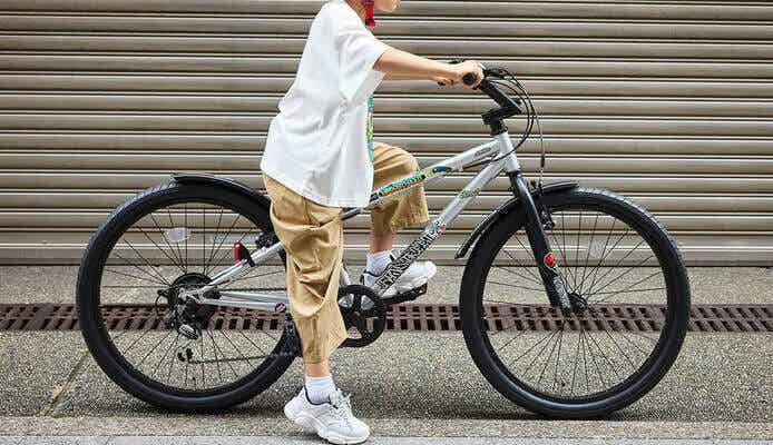 男の子と自転車