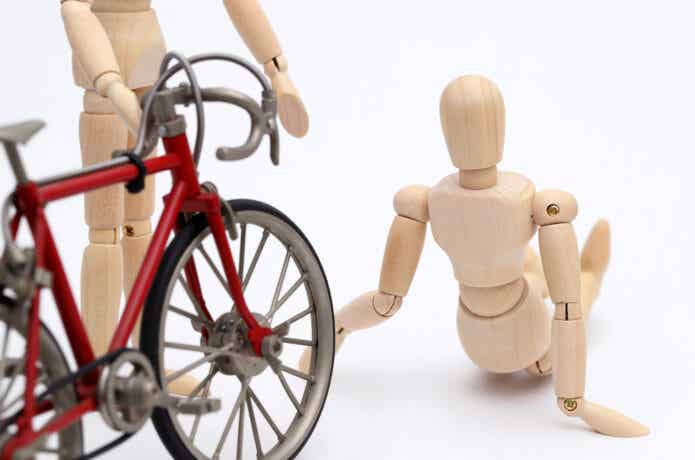 自転車 人形