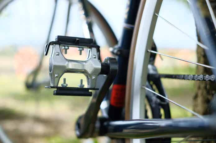クロスバイクのペダル