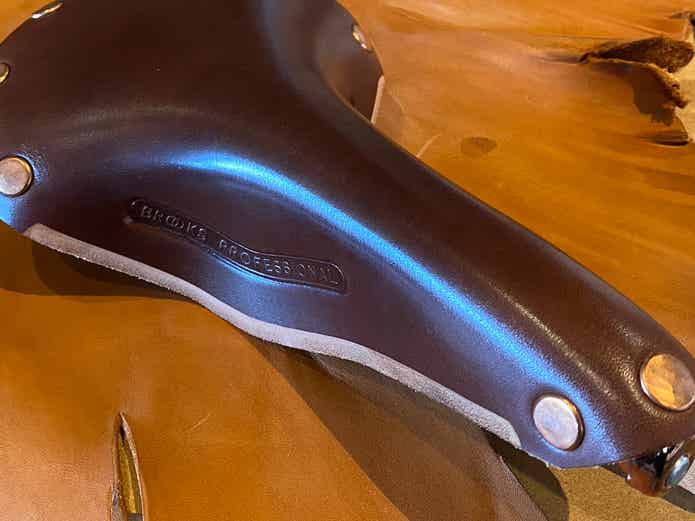 BROOKSの名作「STANDARD PROFESSIONAL」が復活！数量限定で日本