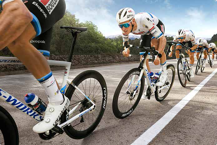 ロードレースを走る選手