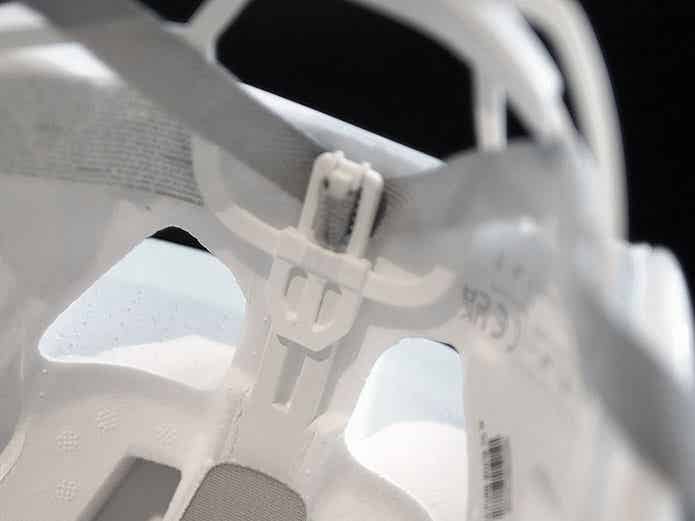 「Pure White」モデルのパーツ 
