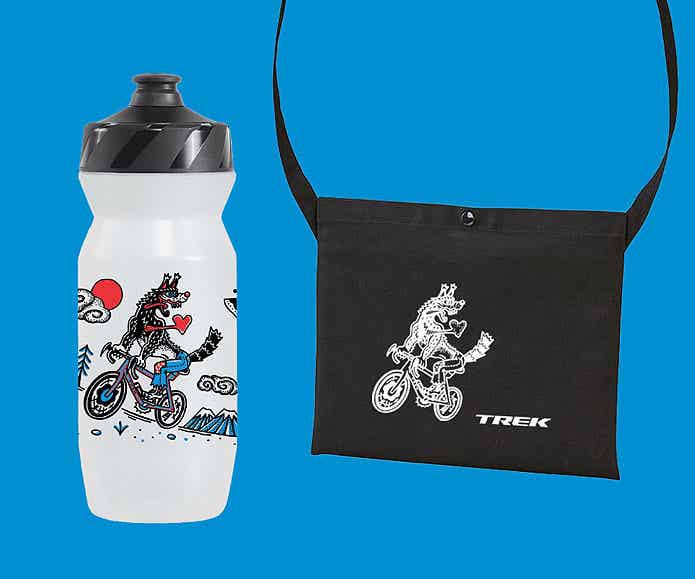 サイクリングボトルとサコッシュ