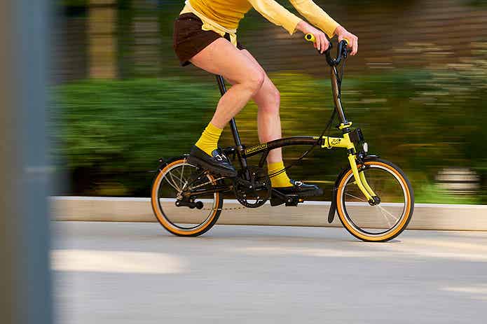 Brompton x Tour de France C Lineに乗るライダー