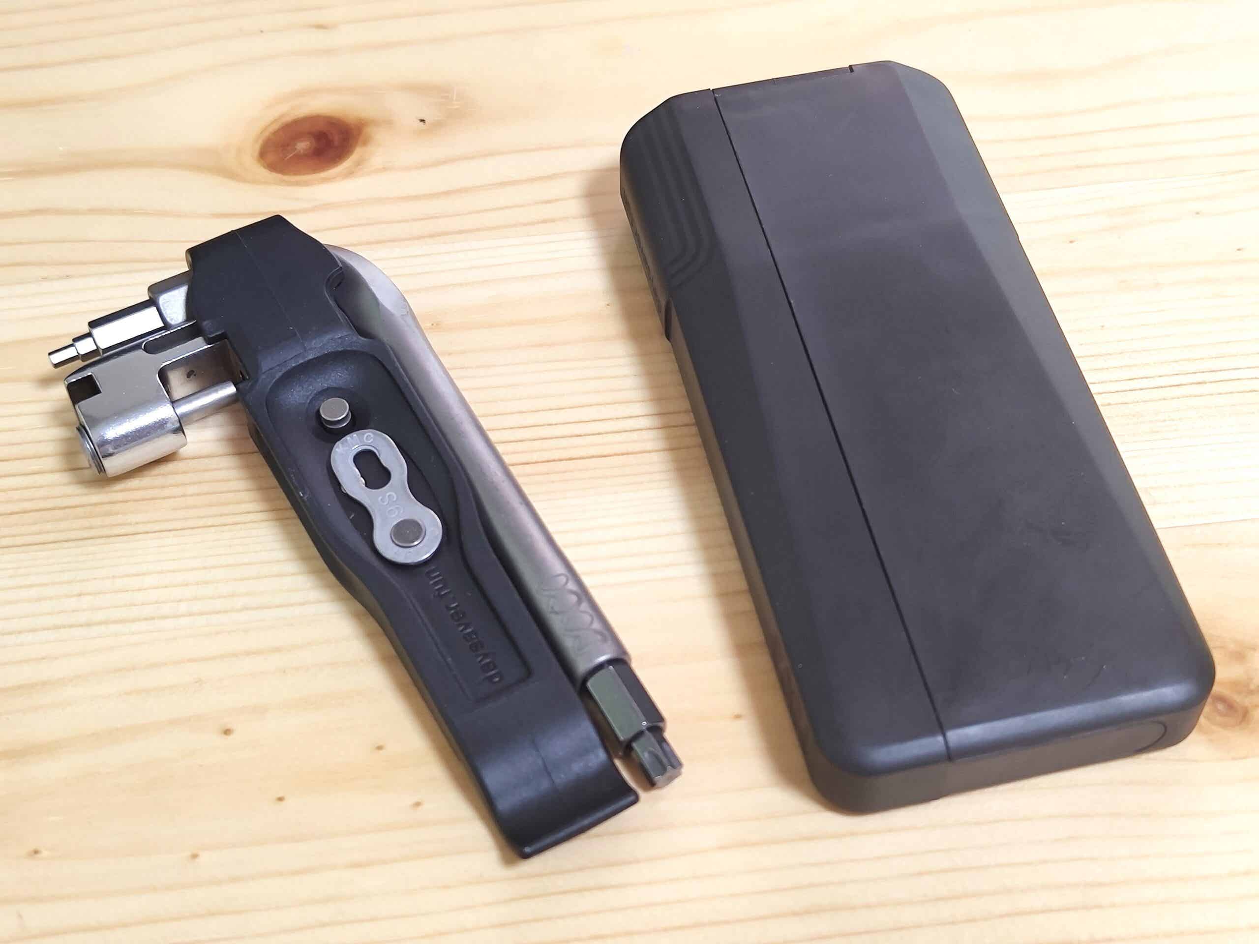 Essential8とCoworking5と専用ケース