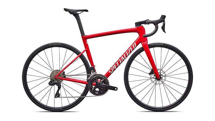 Tarmac SL8 Comp - Shimano 105 Di2「グロスレッドティントオーバーシルバーダスト/シルバーダスト」