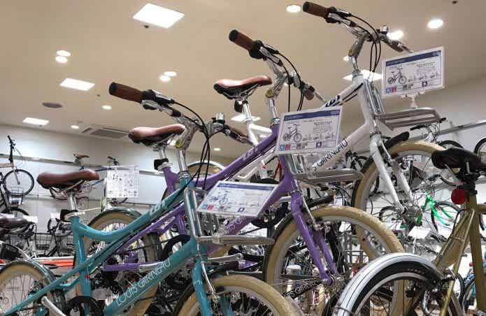 ルイガノショップに展示されたミニベロ