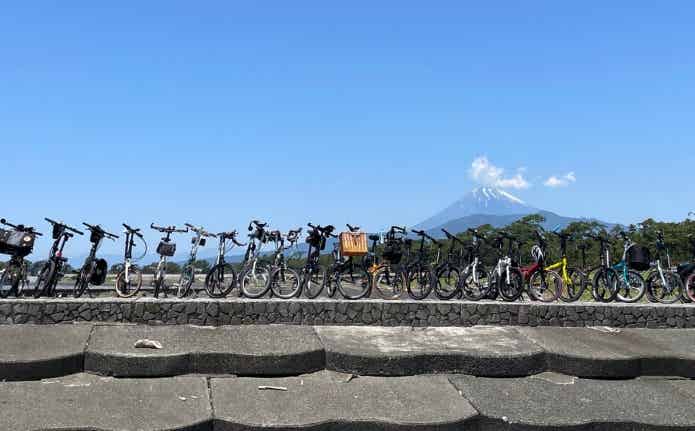 富士山をバックに勢ぞろいしたDAHON車