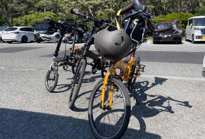 ツーリング途中のDAHON折りたたみ自転車3台