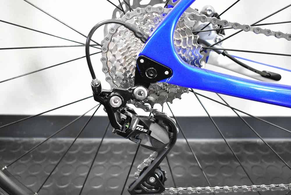 デローザのロードバイクの電動変速