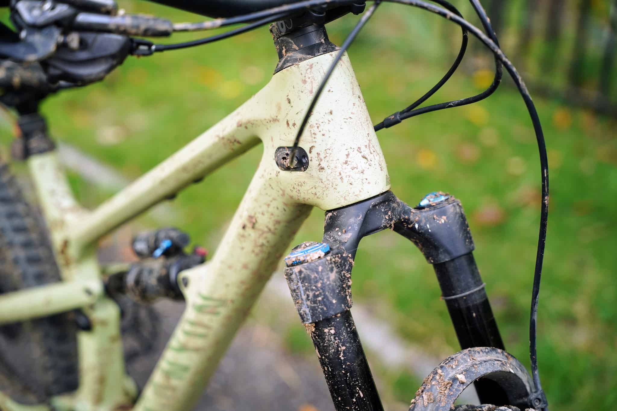 泥まみれのMTB