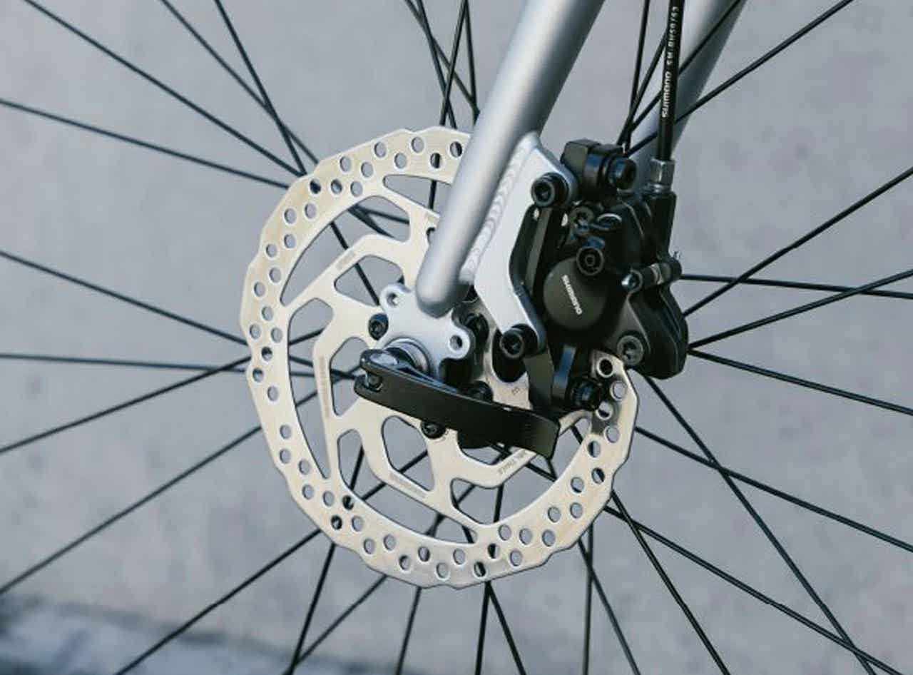 アルミロードバイクのディスクブレーキ