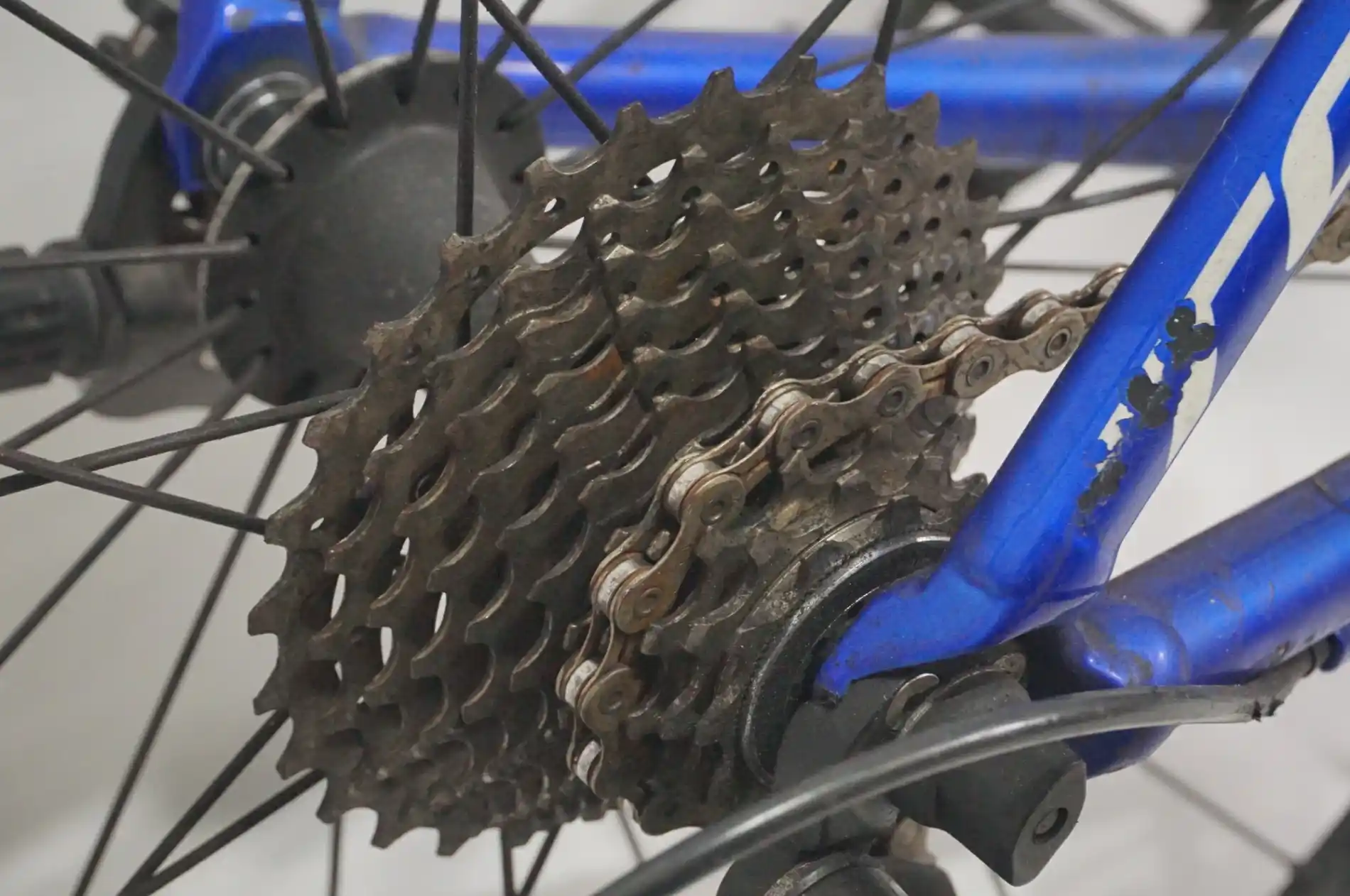 中古のアルミロードバイク