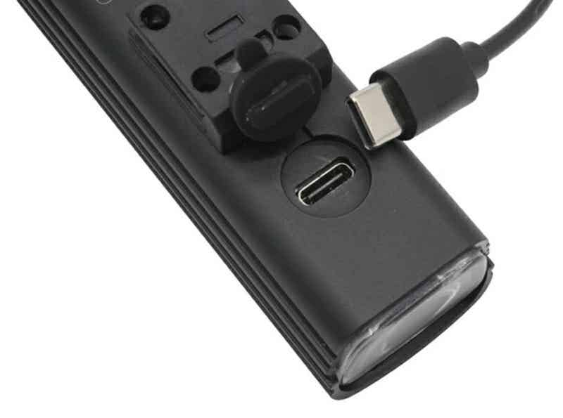 ロードバイクのライト