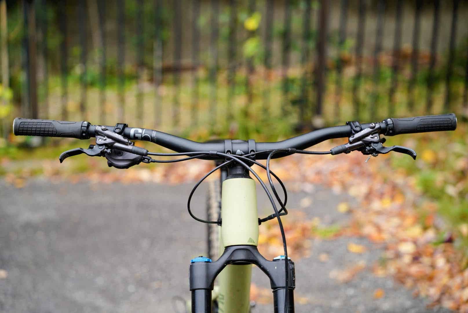 マウンテンバイクのハンドル