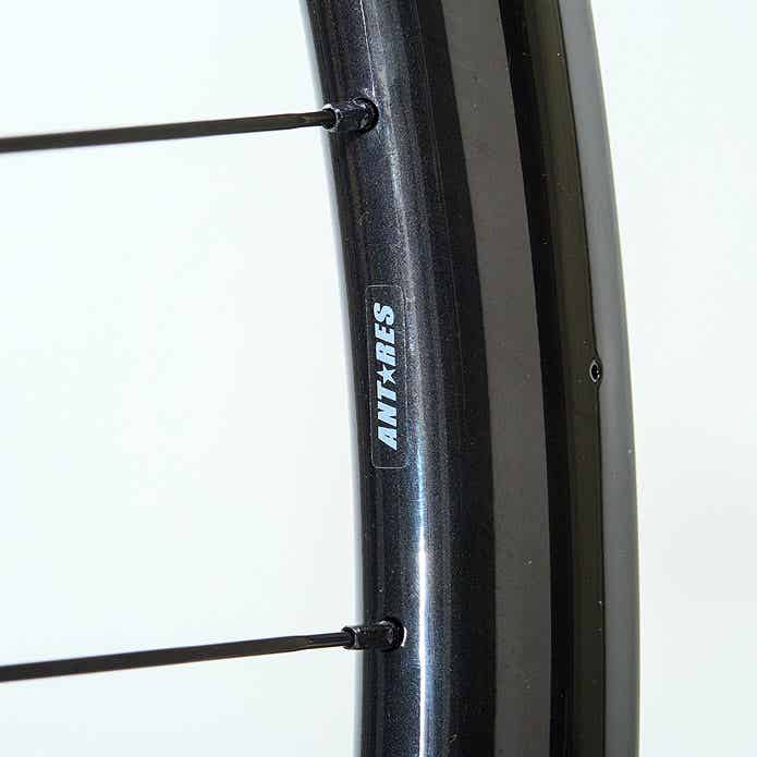 カーボンホイール「4521 DISC TLR」のリム