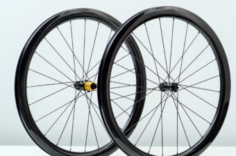 【ワイズロードが開発】オリジナルブランド「ANTARES 」からカーボンホイール登場！価格を超える走りと質感