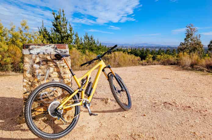 マウンテンバイク