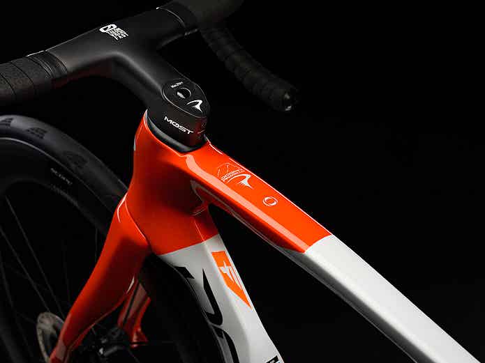 PINARELLOのロードバイク