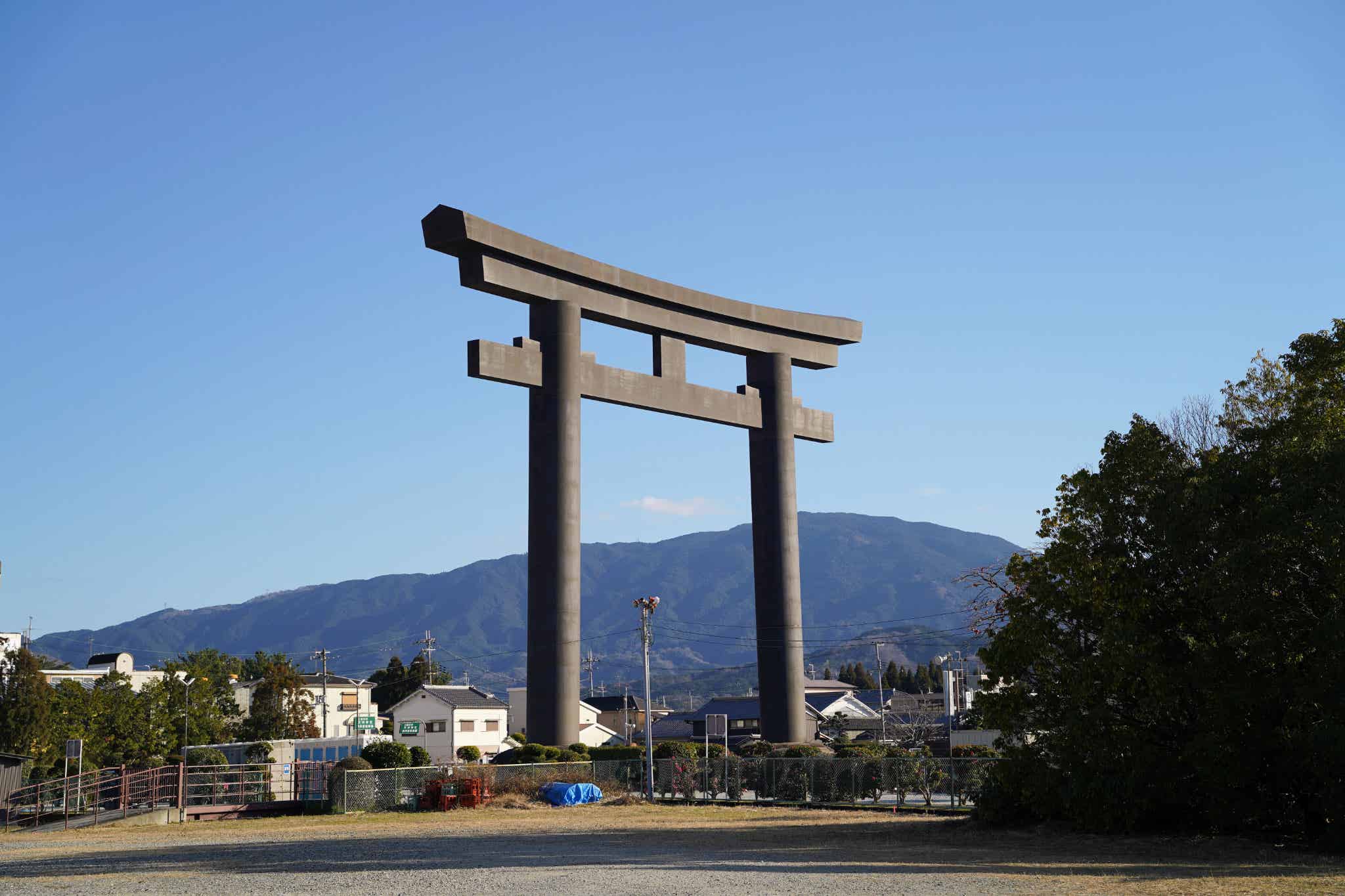 大神神社の巨大鳥居