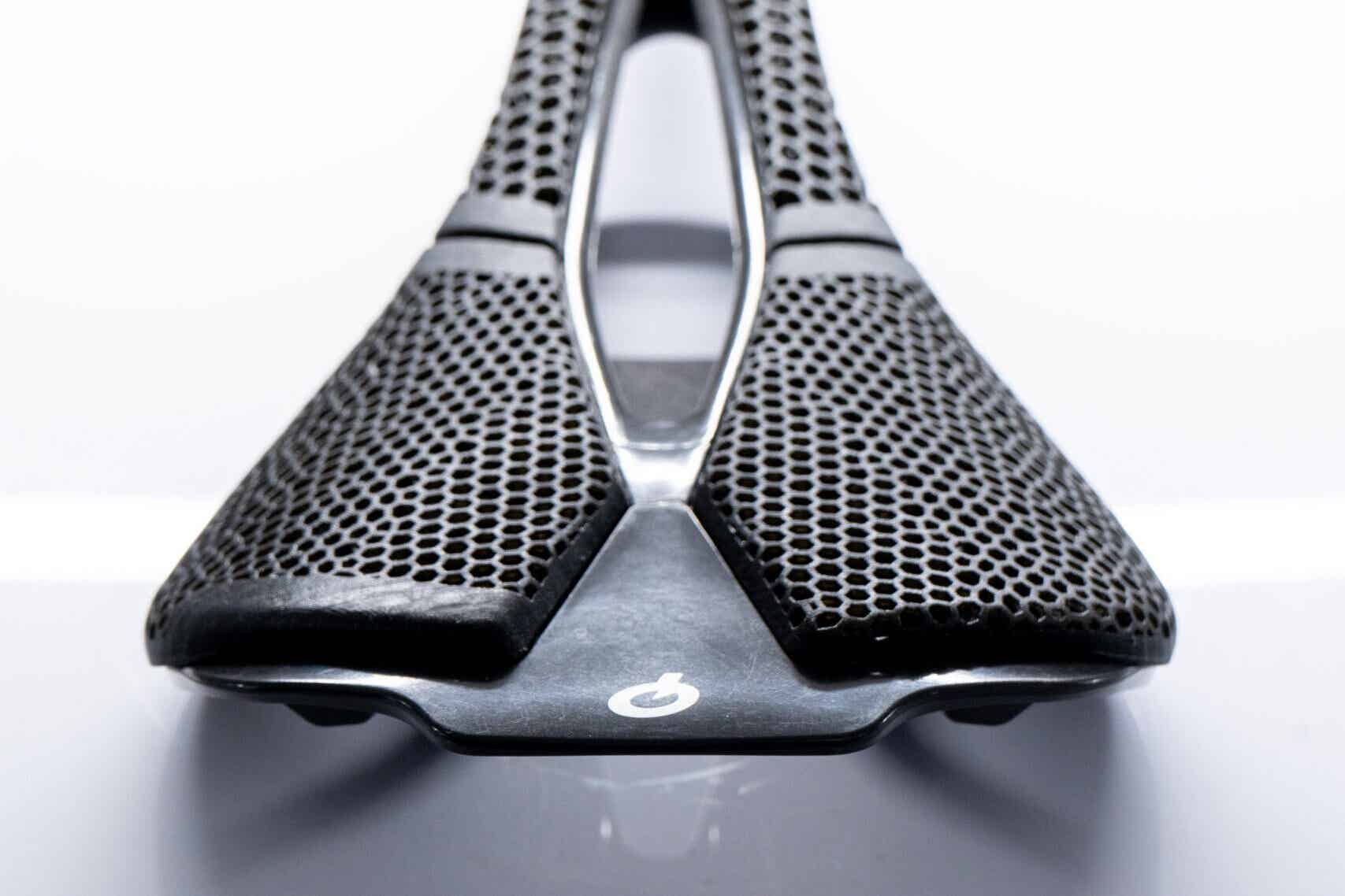 プロロゴのサドルの幅