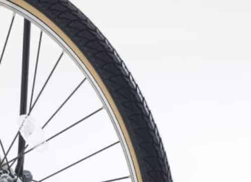 パナソニック　ギュット　アニーズ　２６のタイヤ