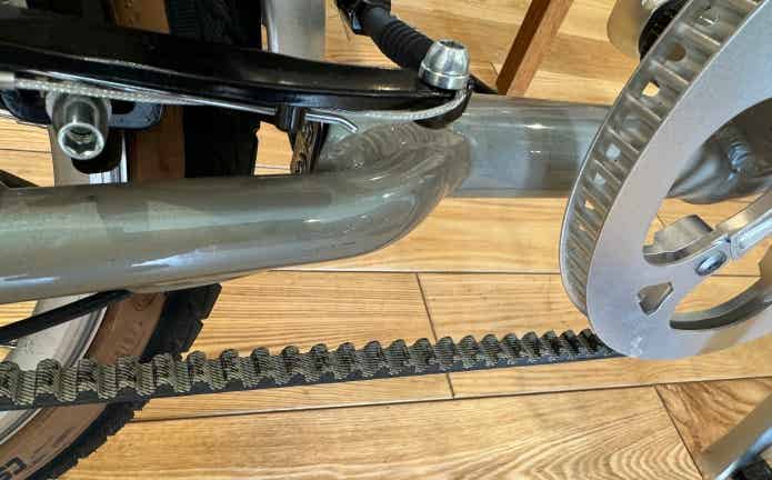 自転車のベルトドライブ