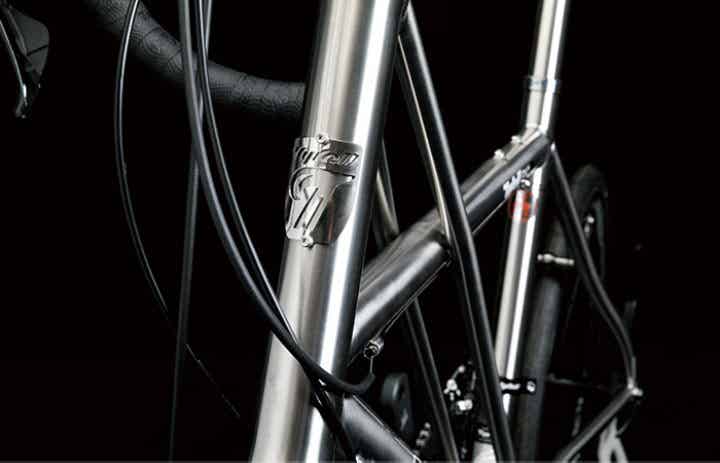 チタンフレームのタイレルのミニベロ