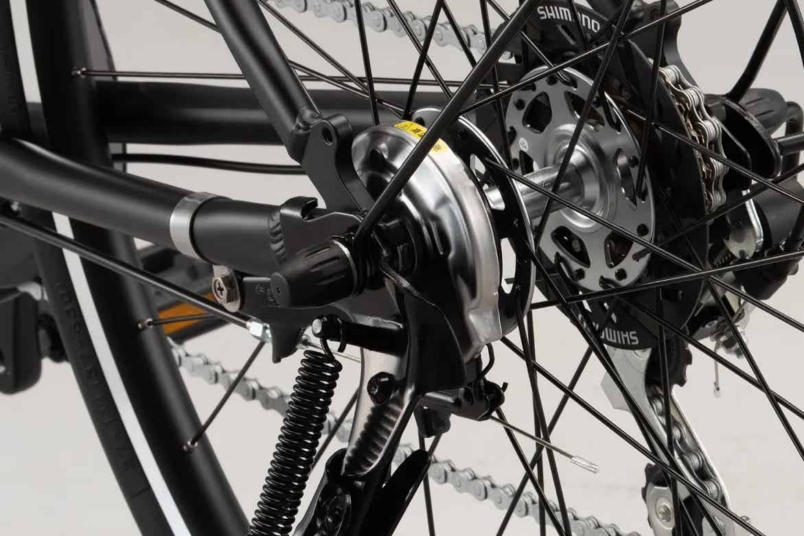 ブリヂストンのクロスバイクのローラーブレーキ