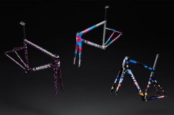 スペシャライズドと世界的アーティスト3人がコラボ！2月20日発売の限定フレームが美しすぎる