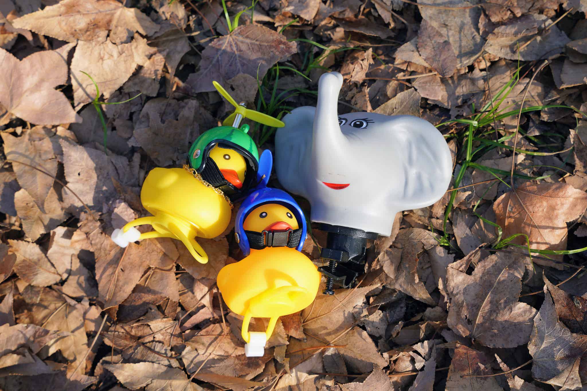 3つのホーンが並んでいる様子