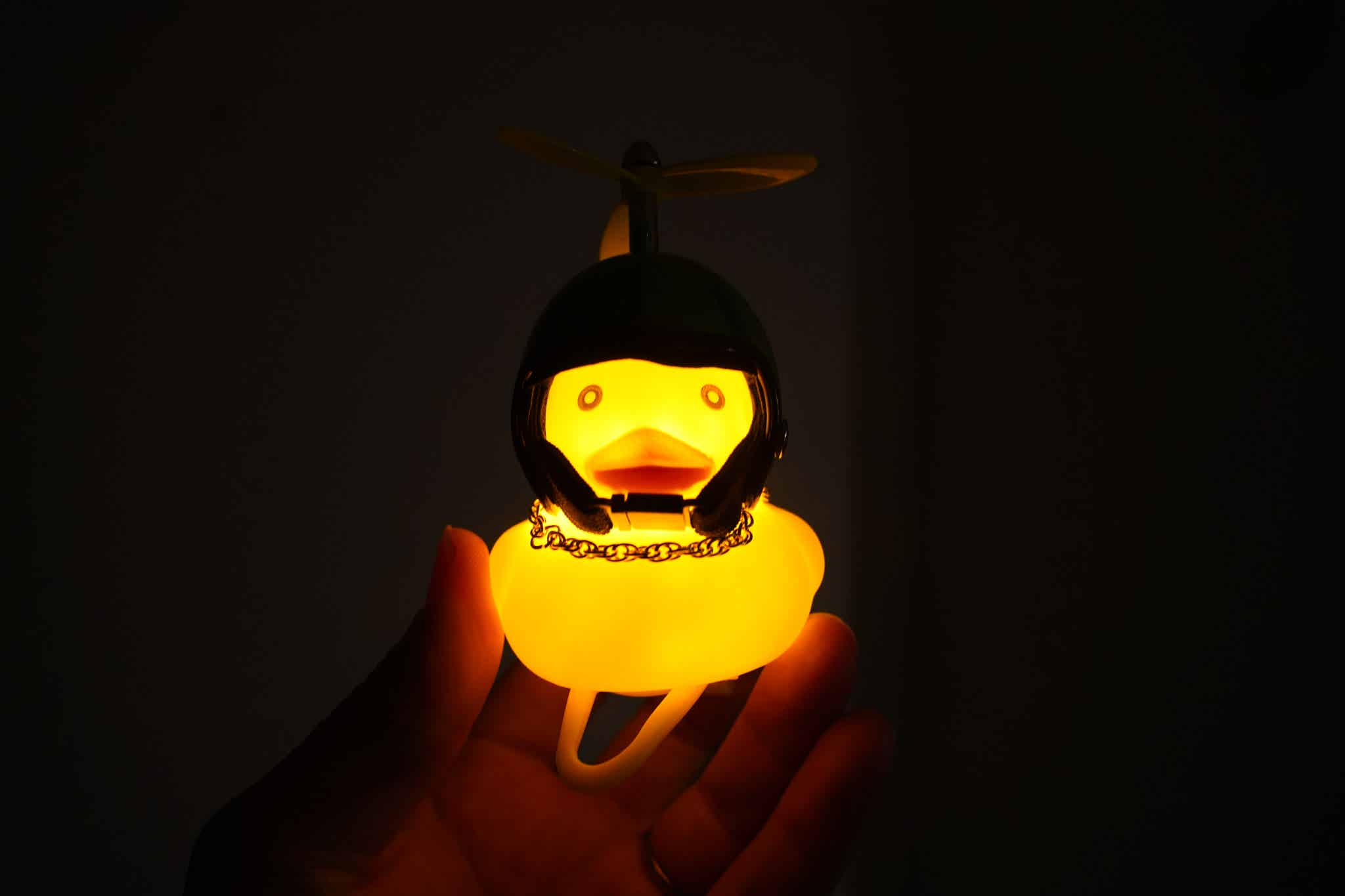 スイカ太郎が光っている様子