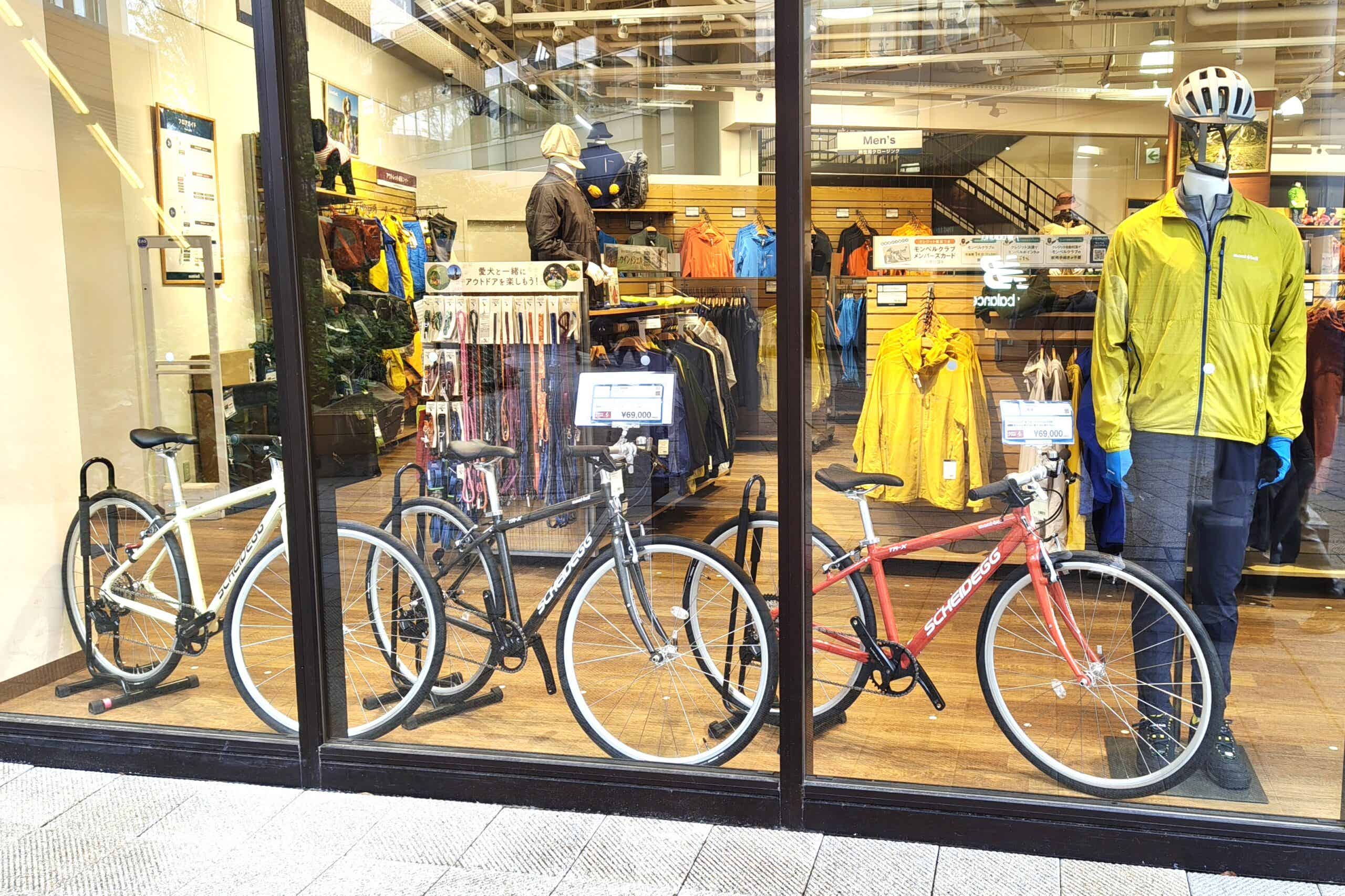 モンベルのシャイデック店頭販売