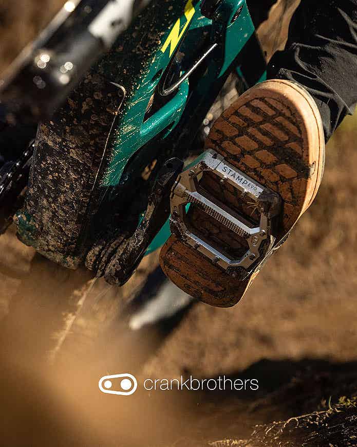 新ペダル「STAMP EVO」