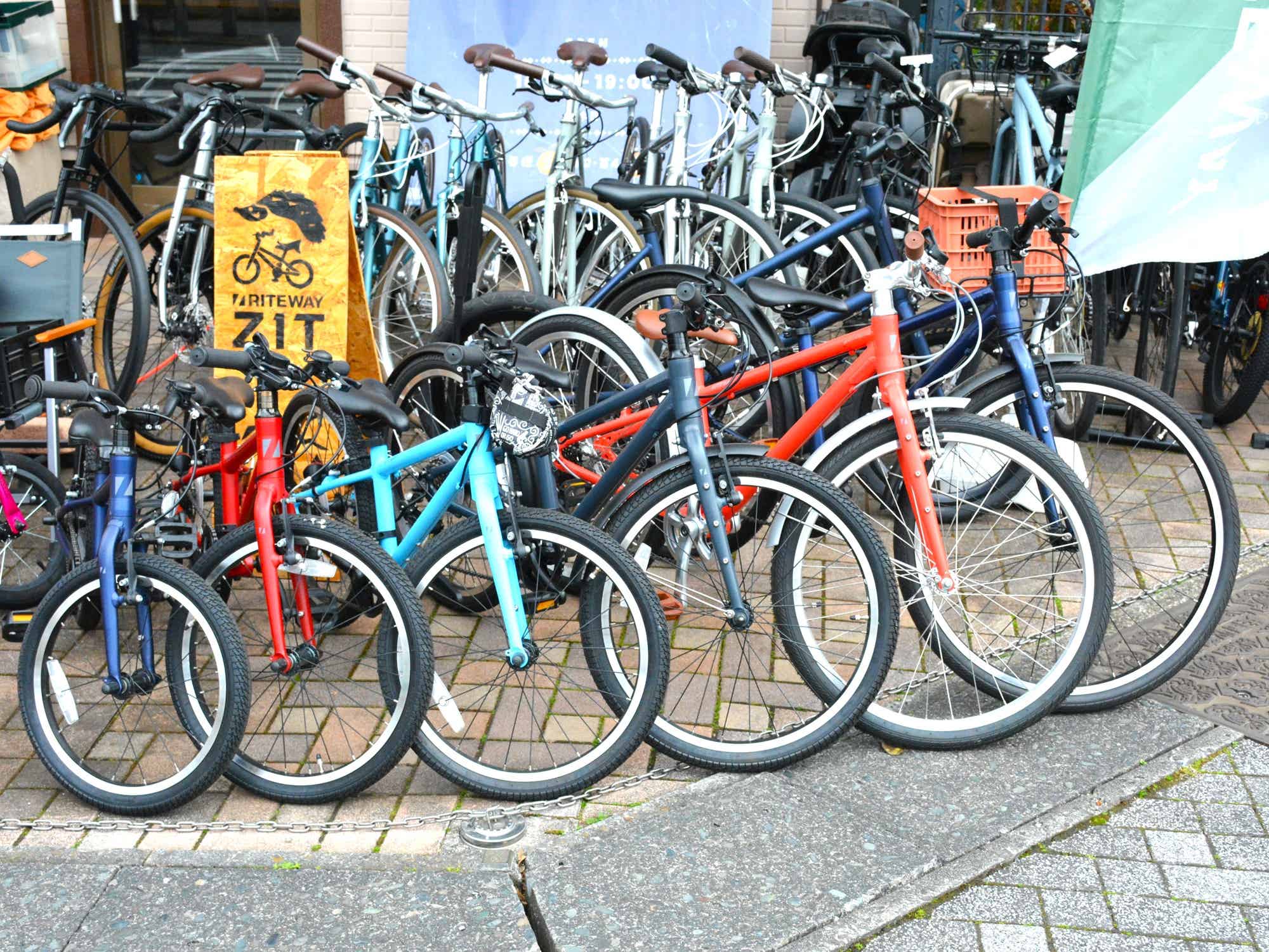 オレンジサイクルの子ども用自転車試乗車