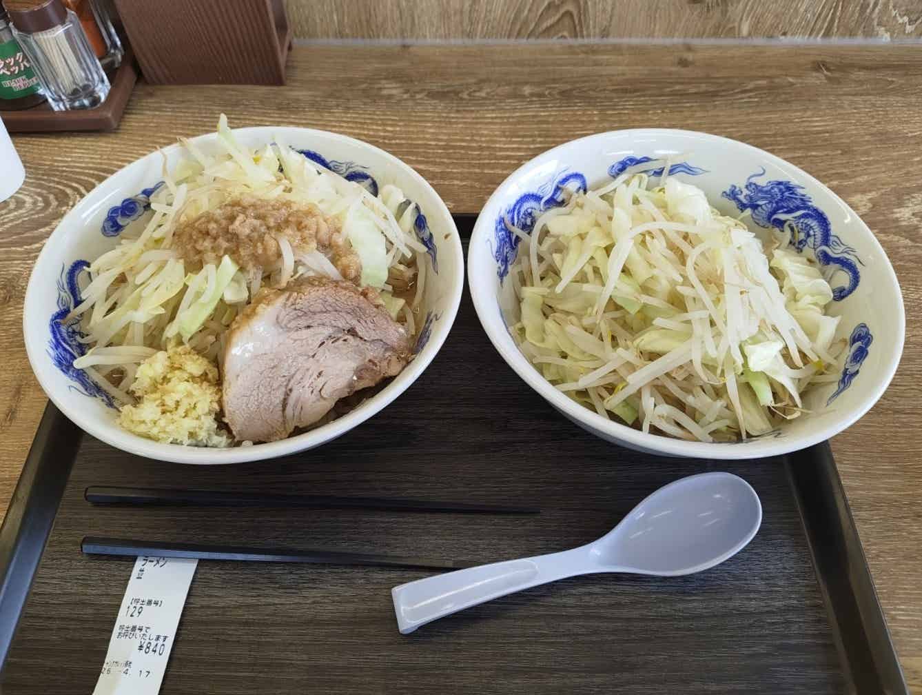 サイクリング中にジャンクガレッジで昼食