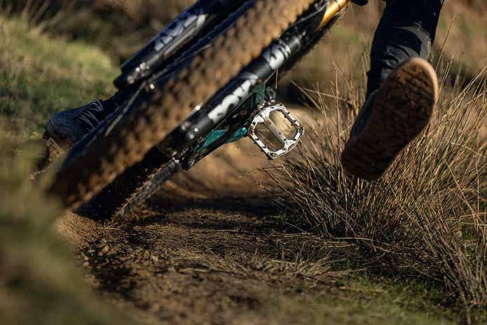 新ペダル「STAMP EVO」