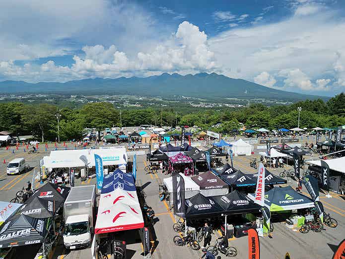 シマノバイカーズフェスティバルの出展ブース