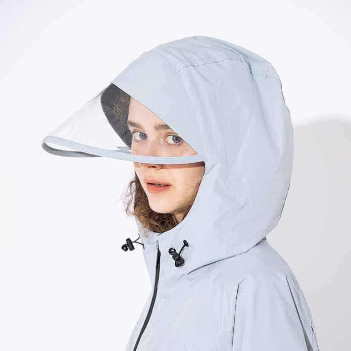サイクルレインコートのツバ付きフード