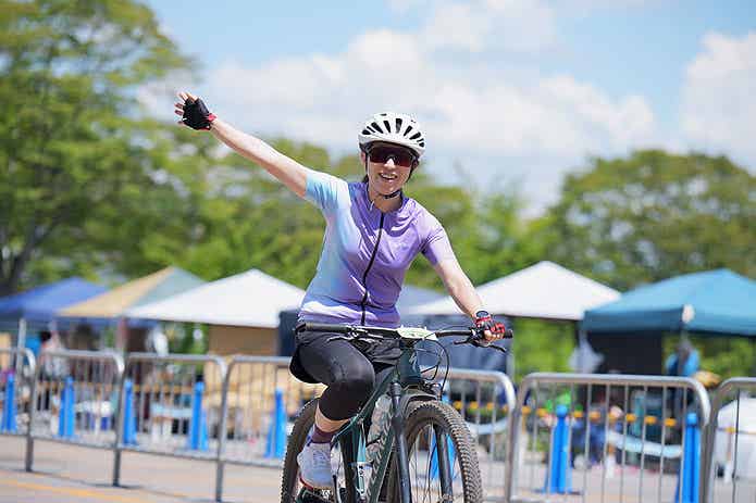 シマノバイカーズフェスティバルのレースに参加するライダー