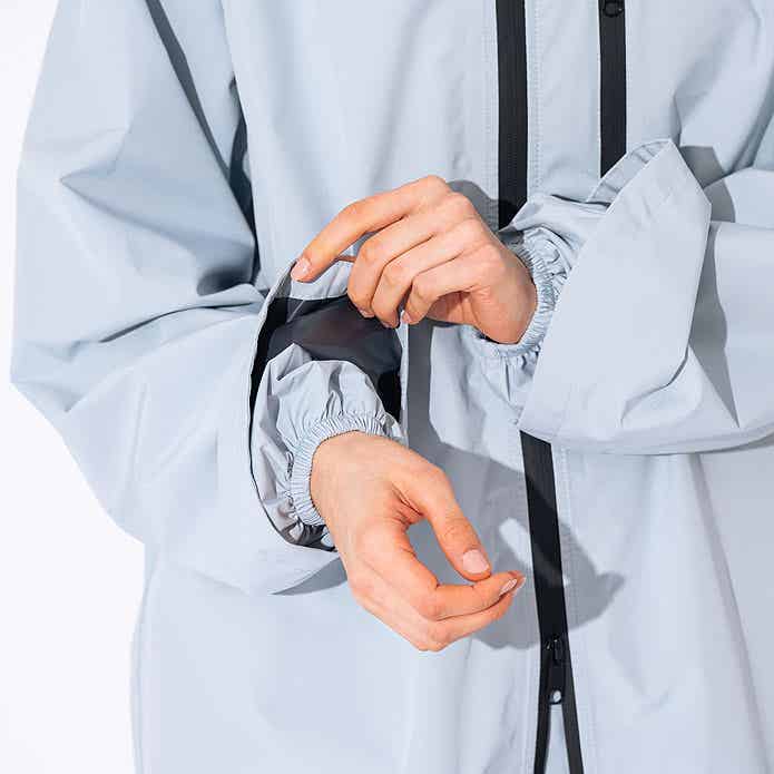 サイクルレインコートの袖付近