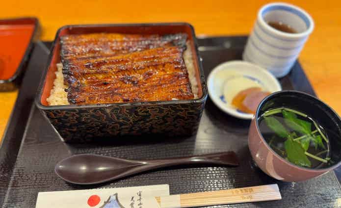 すみの坊の鰻重「愛鷹」
