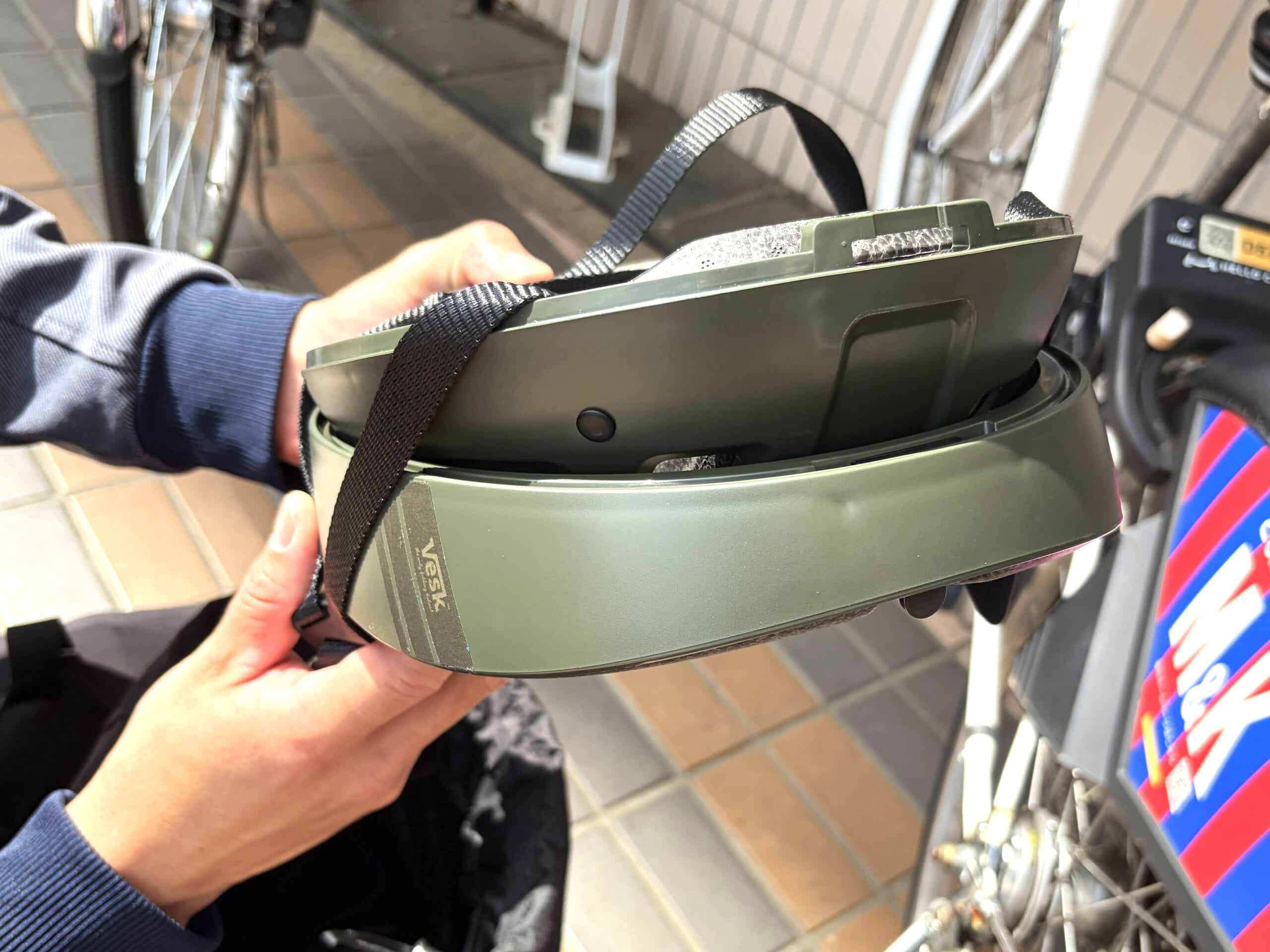 コンパクトな自転車折りたたみヘルメット