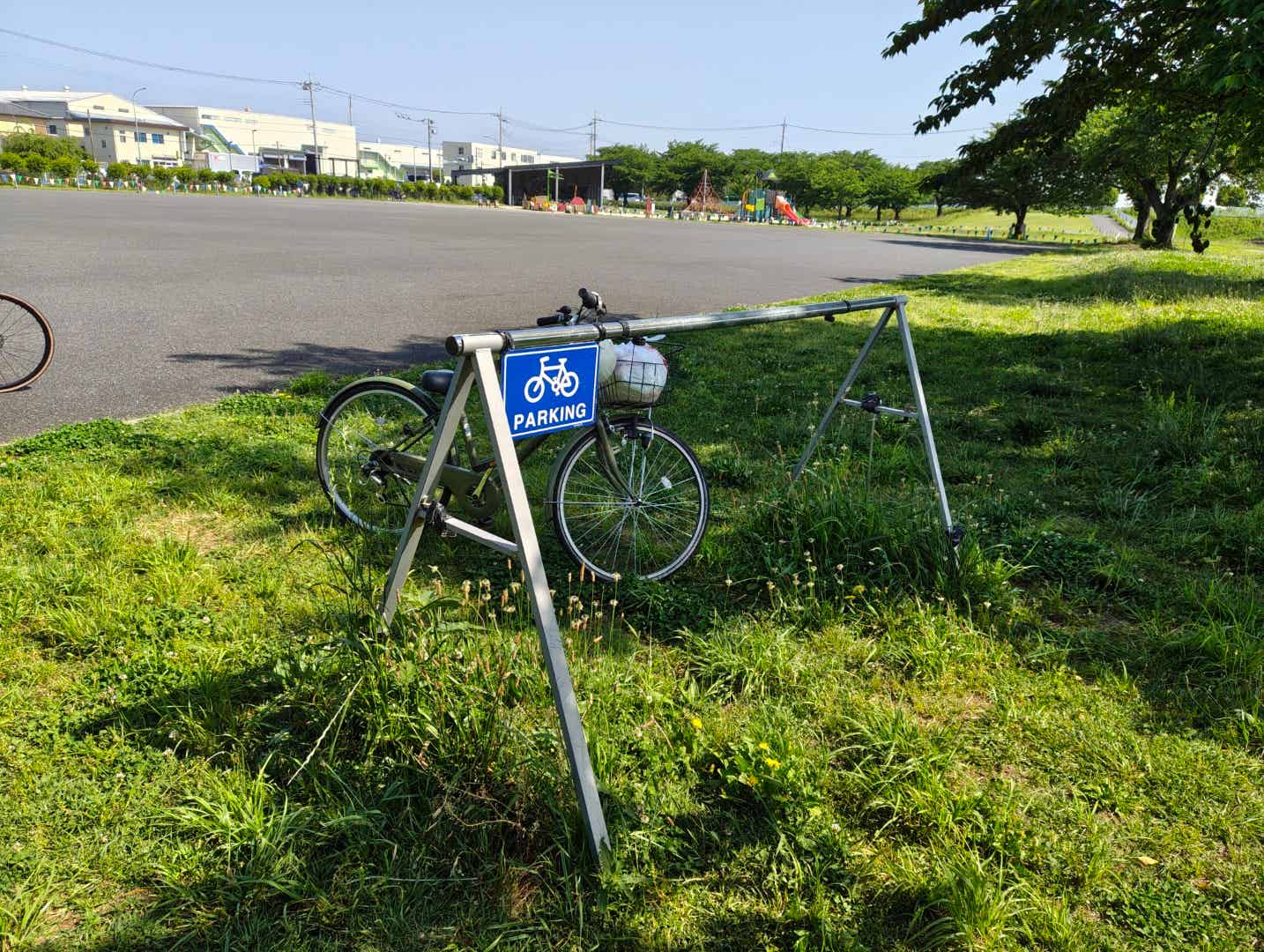 入間川にこにこテラスのサイクルラック