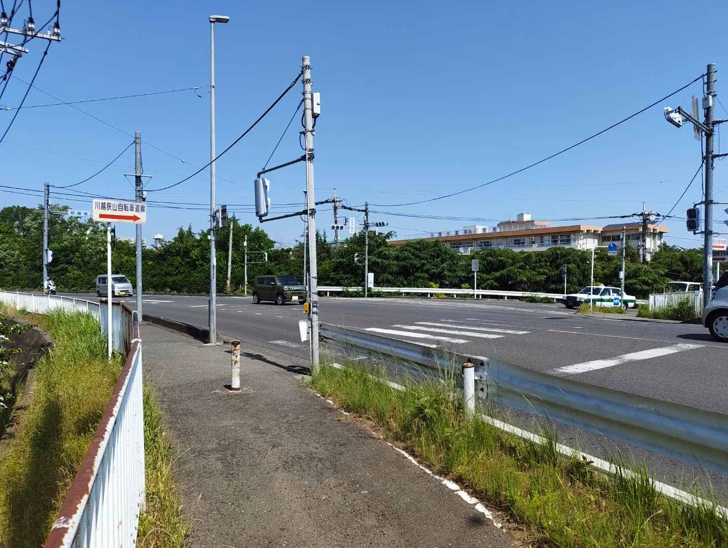 入間川サイクリングロードの交差点