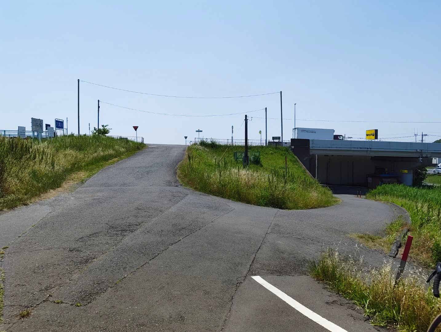 入間川サイクリングロードの入間大橋