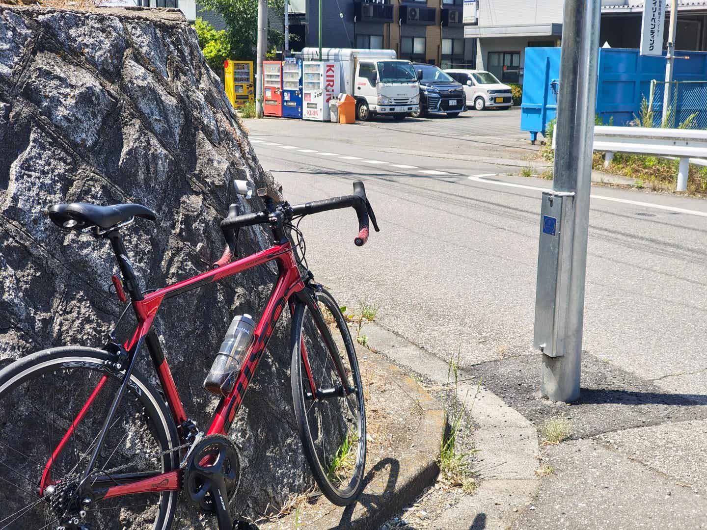 入間川サイクリングロードのう回路の自動販売機