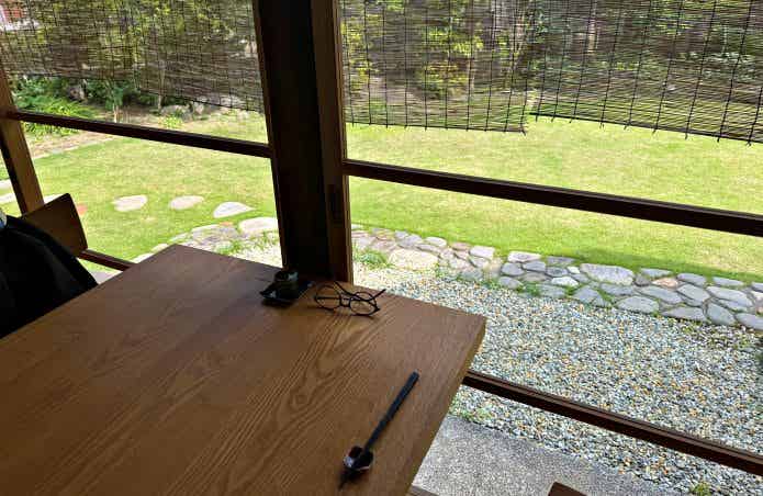 北橋の庭園
