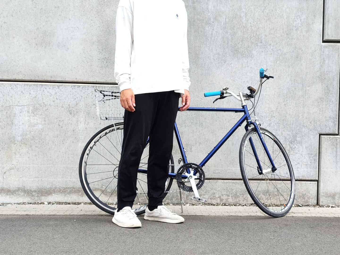 ウルトラストレッチジョガーパンツと自転車