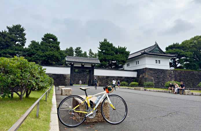 桜田門前とロードバイク